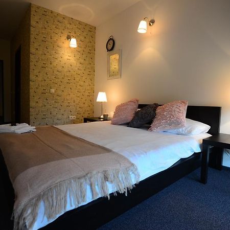 Hotel Biscuit Cluj-Napoca Rum bild