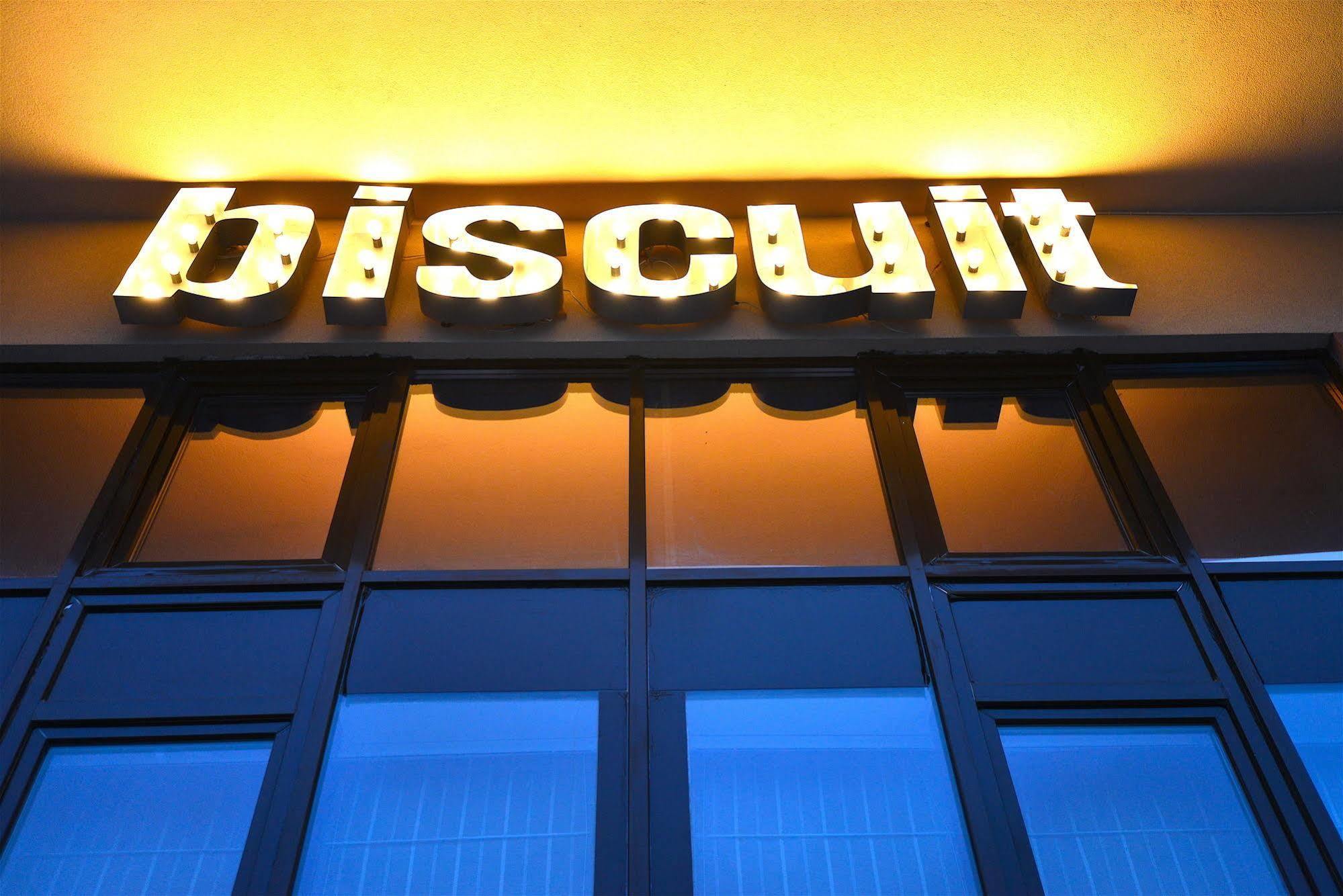 Hotel Biscuit Cluj-Napoca Exteriör bild